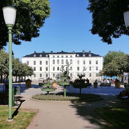 Vanerport Stadshotell I Mariestad Extérieur photo